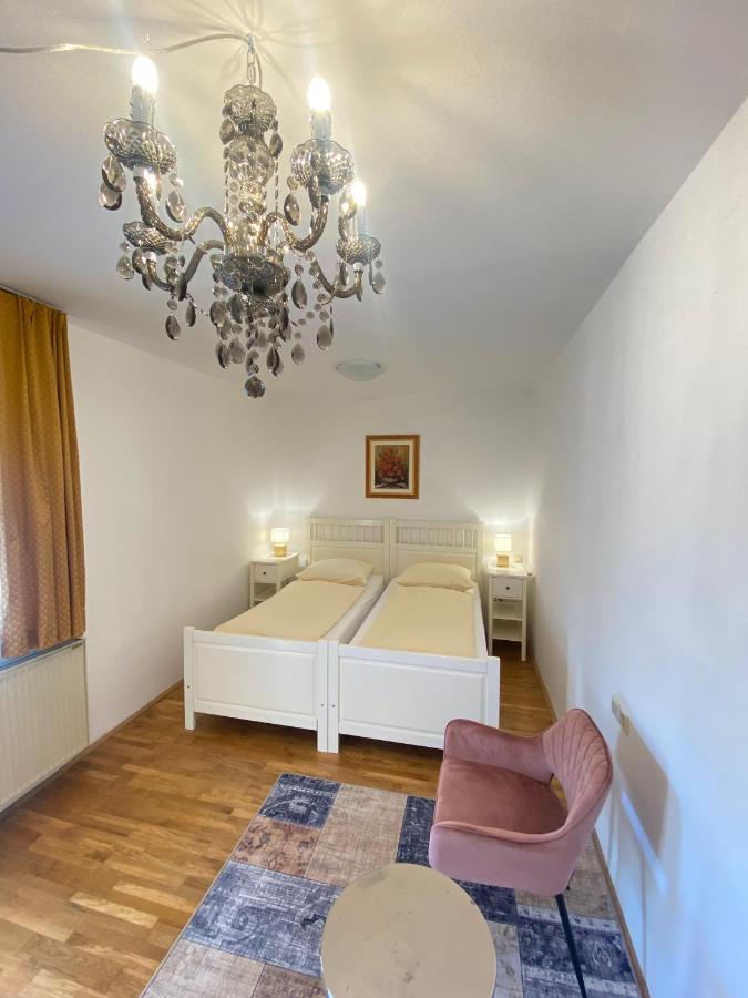 Kunstelj Pension Радовлица Экстерьер фото